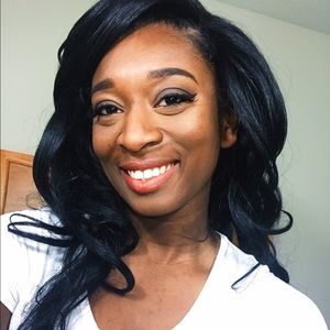 Meet your Posher, Stephanie