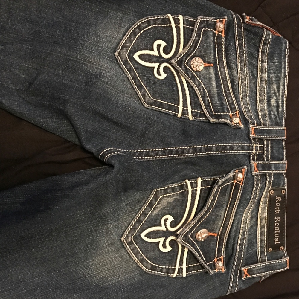 Rock revival capris - basically BRAND NEW 👈🏻✨