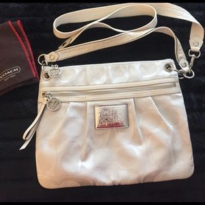 Coach Crossbody Bag (Like New Condition!)