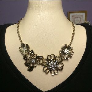 Premier Designs Lavish Bloom necklace