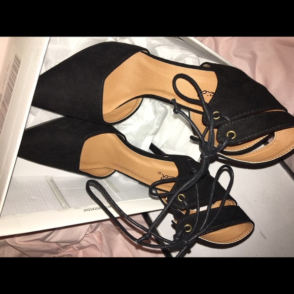 Black suede lace up heels - Picture 2 of 6