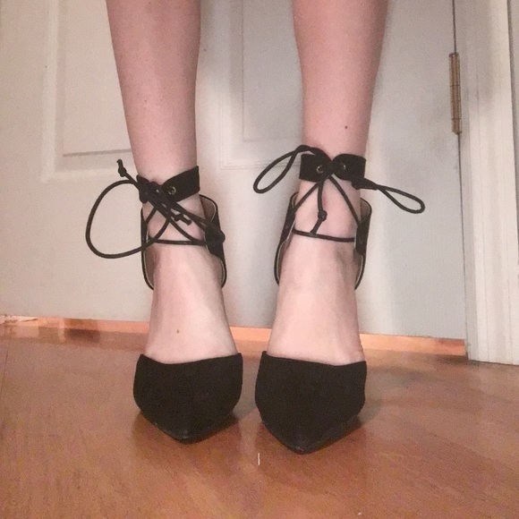 Black suede lace up heels - Picture 5 of 6