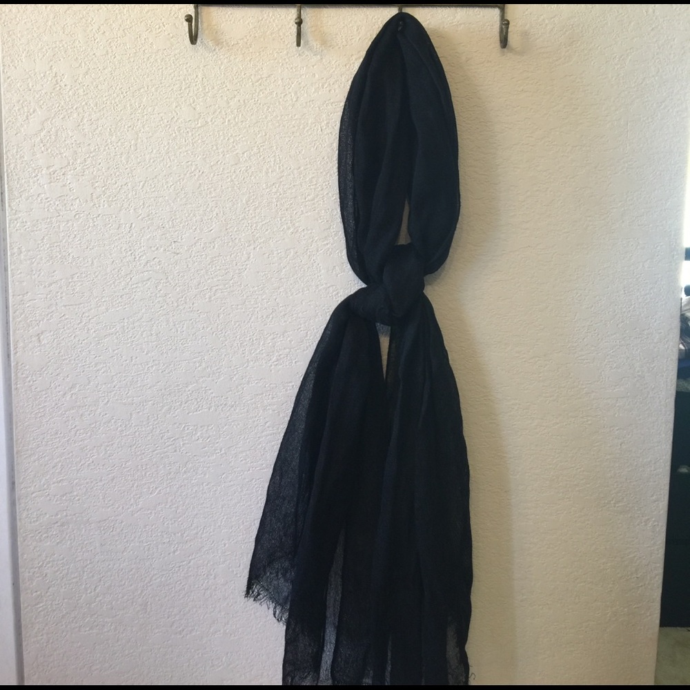 Black Leinen & Polyester Wrap Scarf