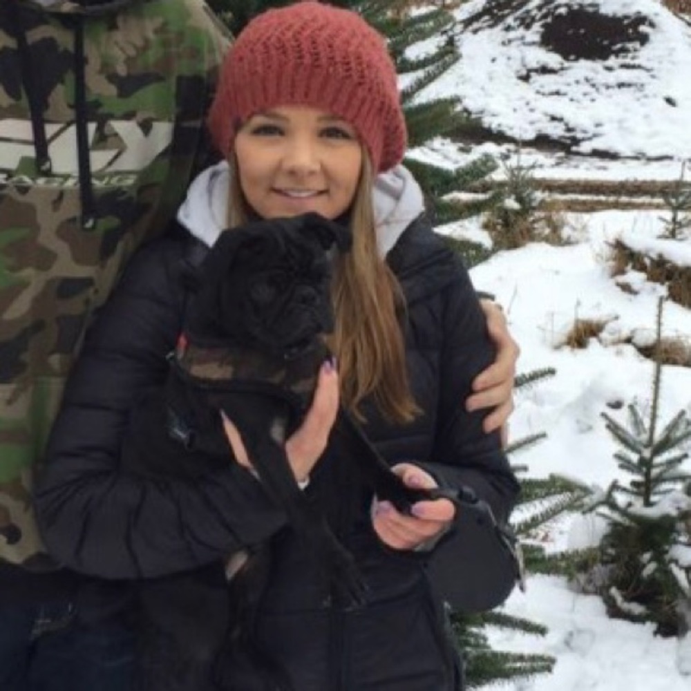 Meet your Posher, Danielle