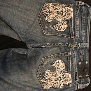 Miss me fleur de lis jeans - distressed