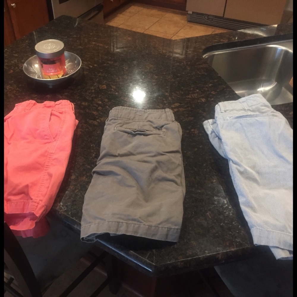 American eagle size 28 shorts