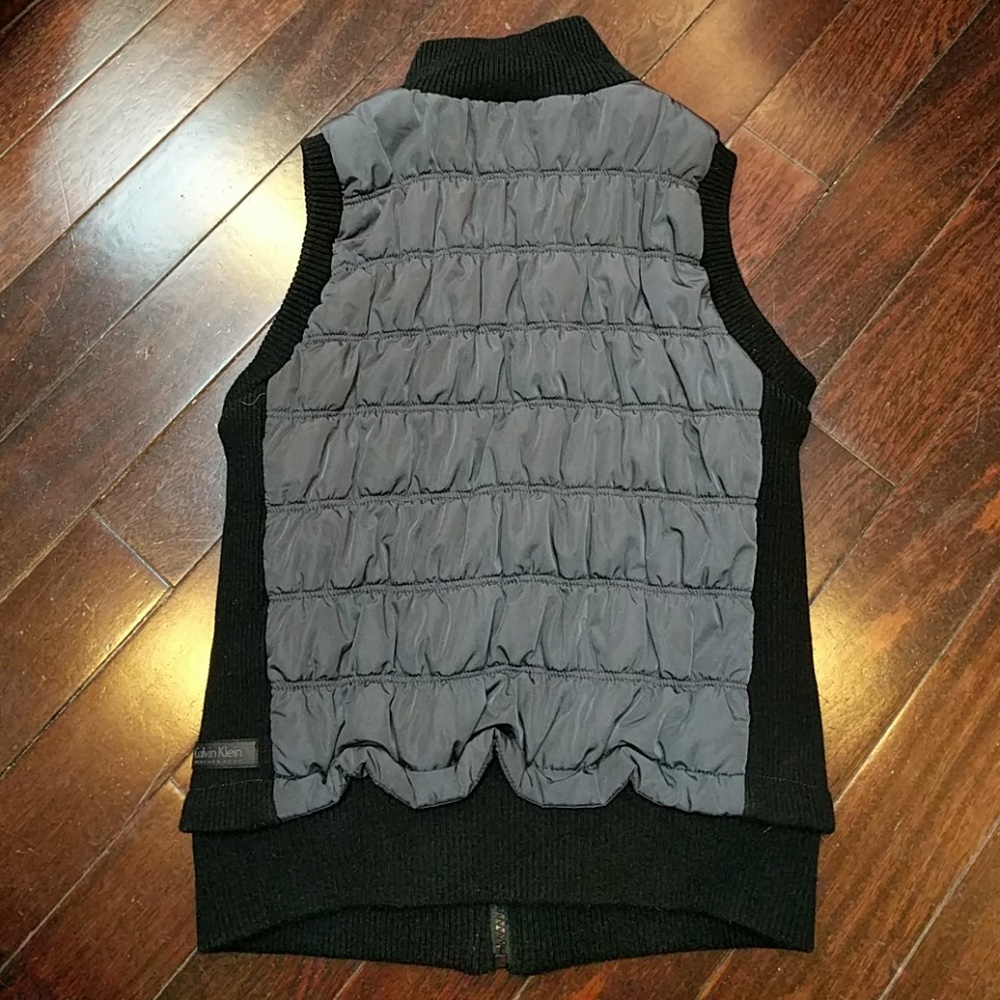LAST CHANCE! Calvin Klein Performance Vest - Picture 2 of 5