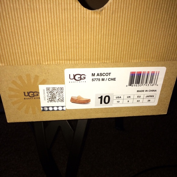 Ugg moccasins size 10 main image 2