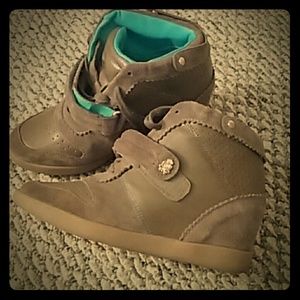 Pastry size 7 taupe high sneakers
