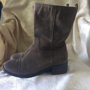 Women's boots Jessica Simpson.tan suede, size 10