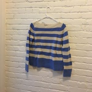 Gap sweater