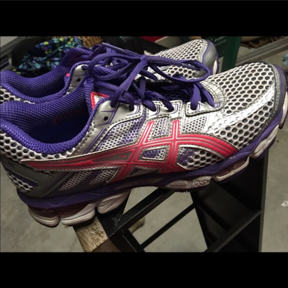 Ladies Asics Cumulus 15 gently worm 8.5