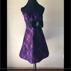 Beautiful party dress. Homecoming.