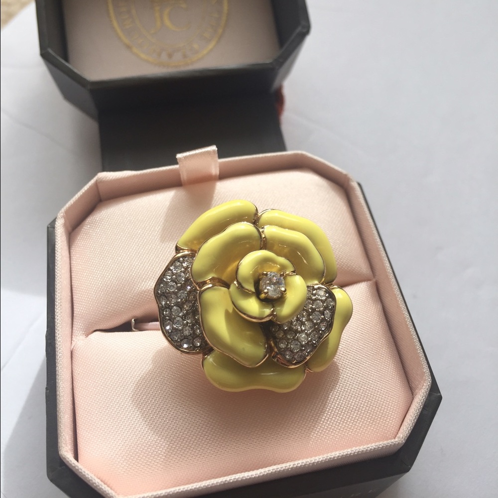Juicy Couture Y2K yellow enamel statement petal ring