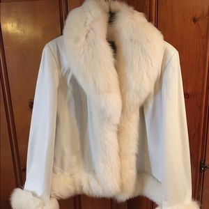Gorgeous white leather coat with fur trim