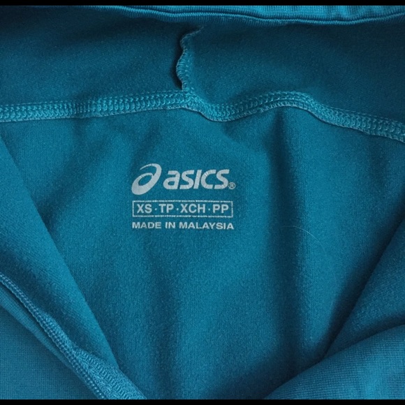 Basics 1/4 zip. Size XS - Picture 2 of 2