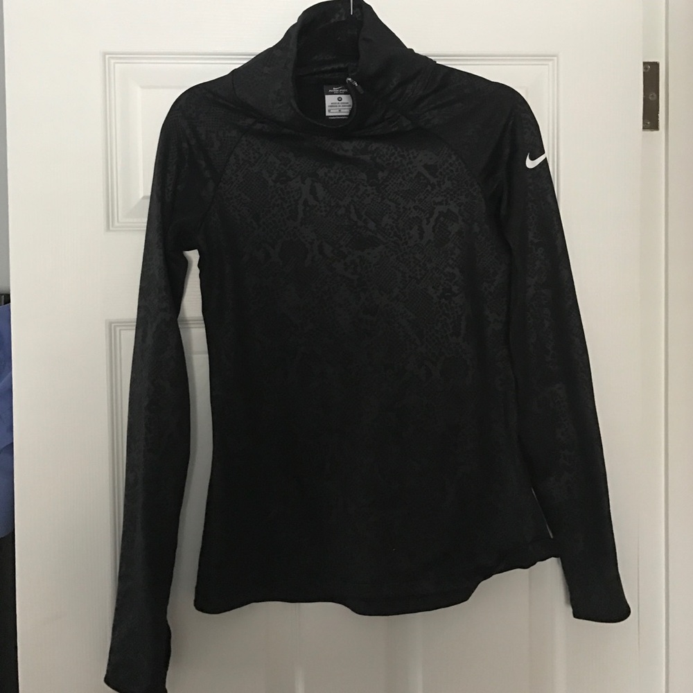 Nike- Pro dry fit long sleeve