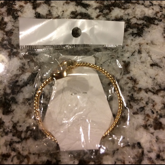 SOLD OUT - Picture 6 of 7