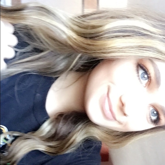 Meet your Posher, Kylee - Picture 1 of 1