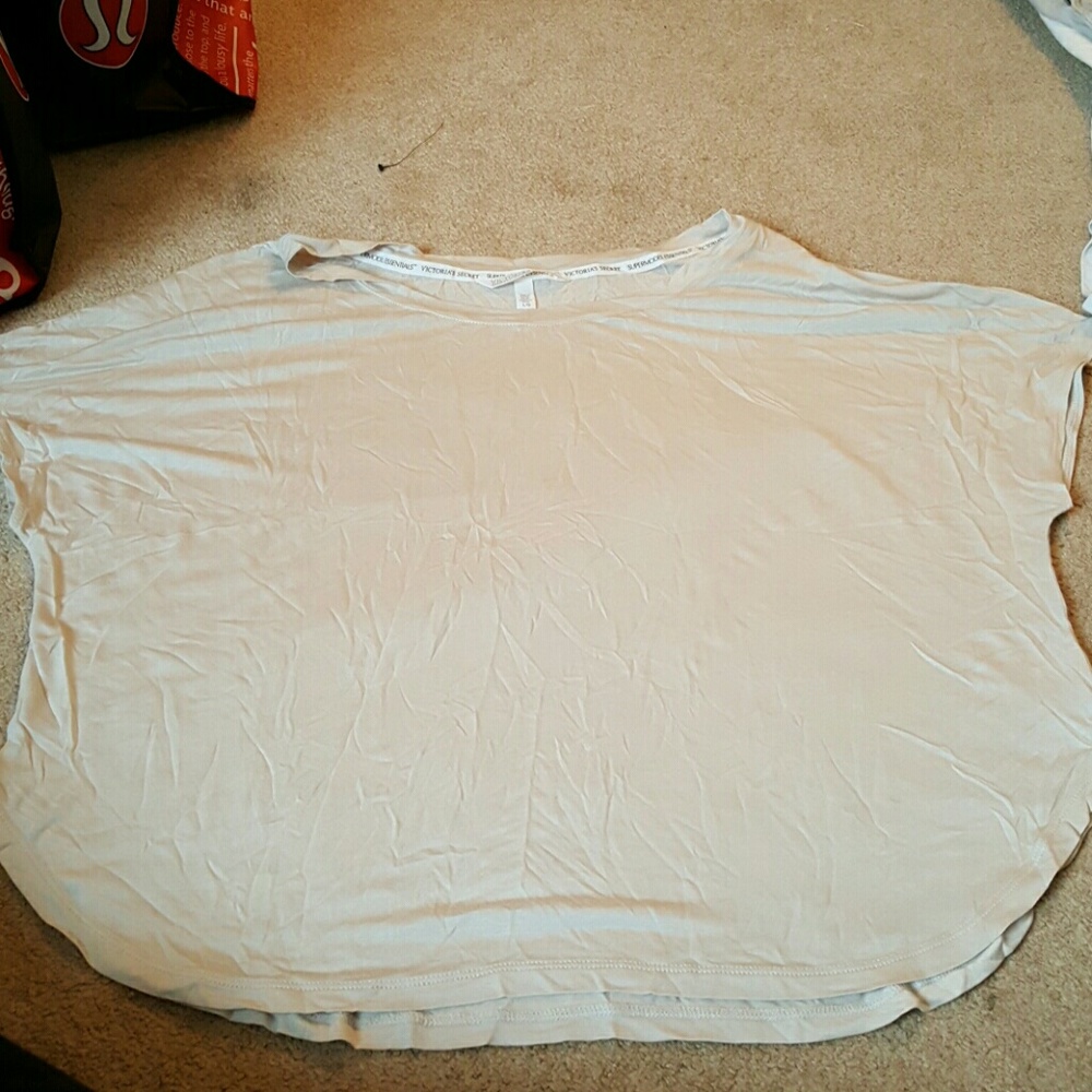 Vs cream top