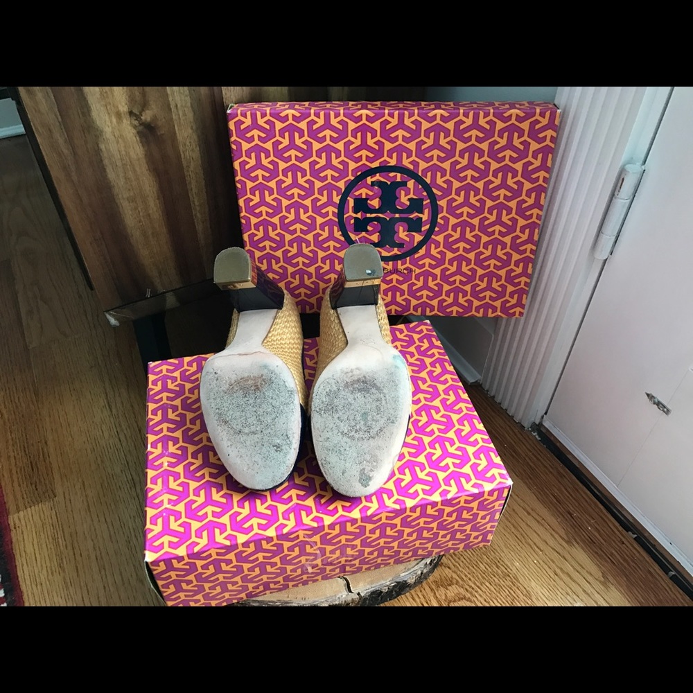 SOLD! TORY BURCH Straw Patent Leather Heels - Picture 7 of 8