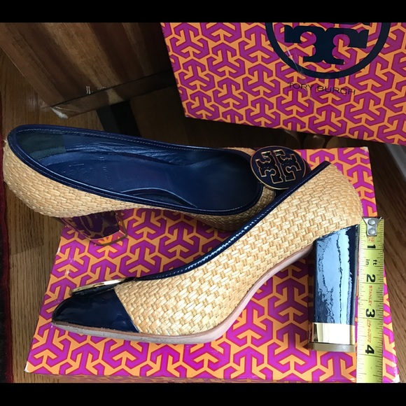 SOLD! TORY BURCH Straw Patent Leather Heels - Picture 5 of 8