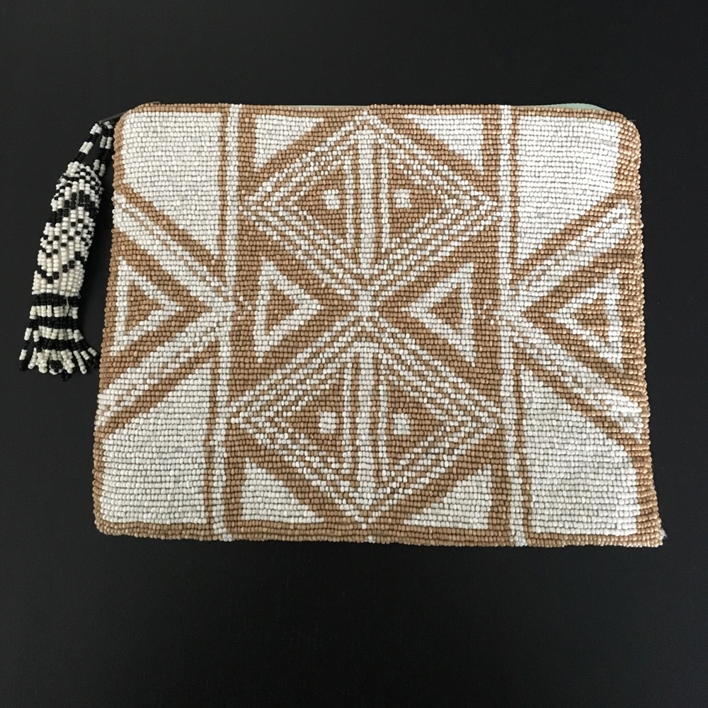 Beaded clutch