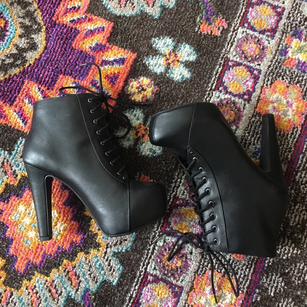 Size 10 black faux leather platform booties
