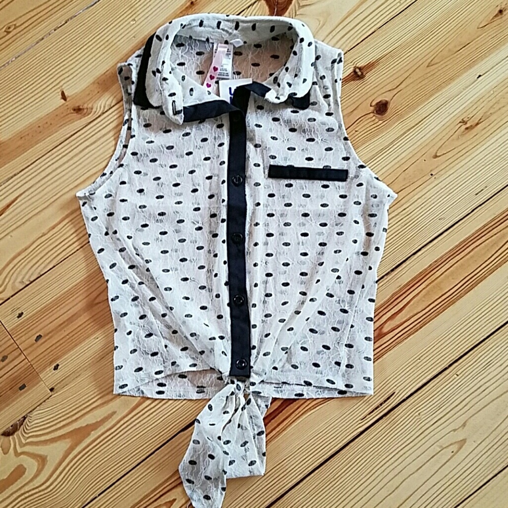 Polka Dot Black/cream button down top Small