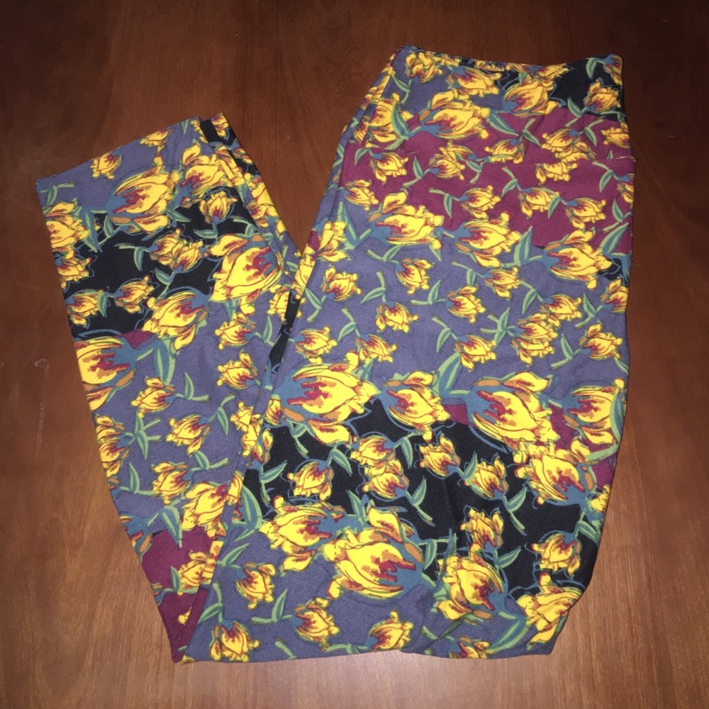 BNWT OS leggings by lularoe