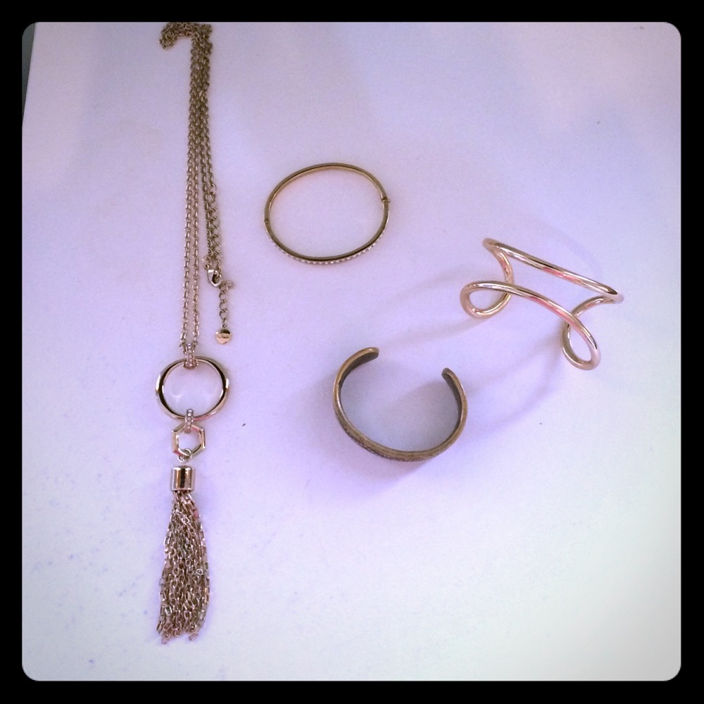 Gold Costume Jewelry Set of 4