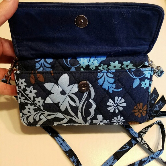 Vera Bradley Blue crossbody wristlet - Picture 2 of 4