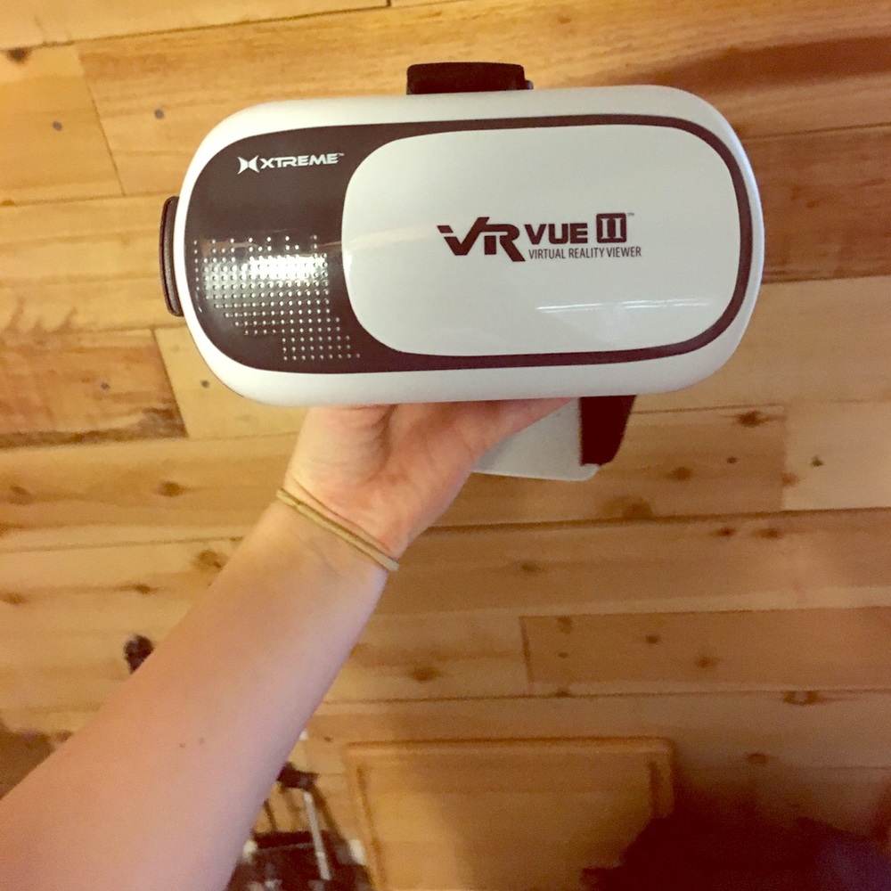 Virtual reality headset