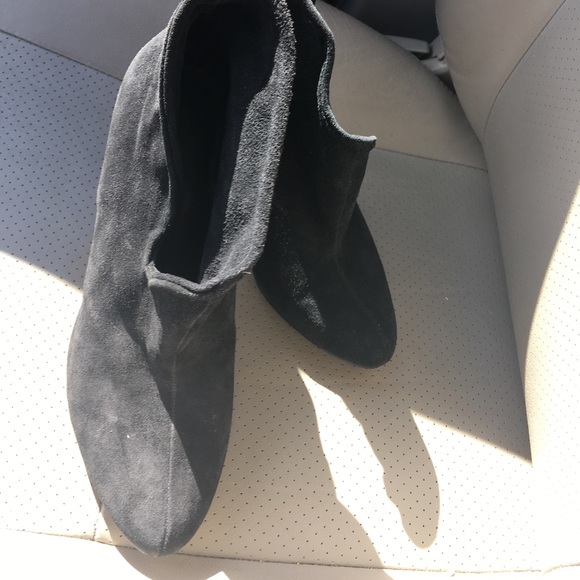 Suede booties - Picture 2 of 4