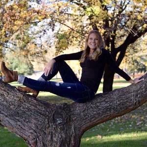 Meet your Posher, Michaela