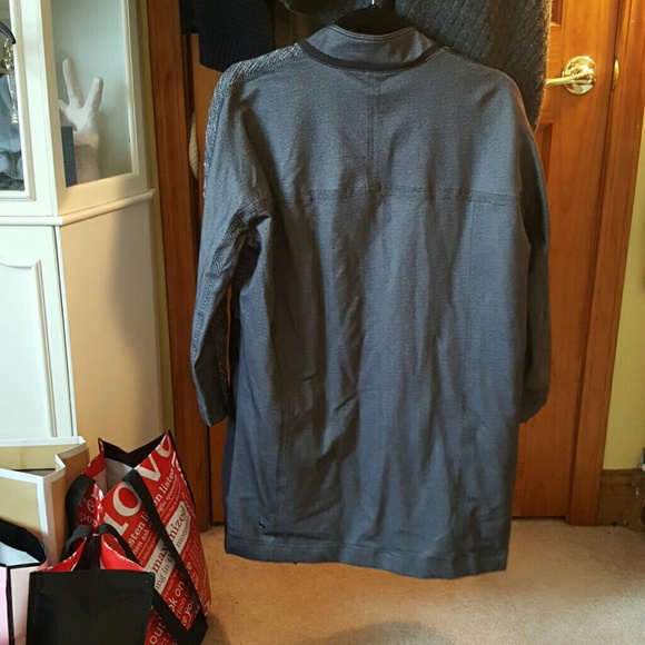Lululemon jacket - Picture 2 of 4