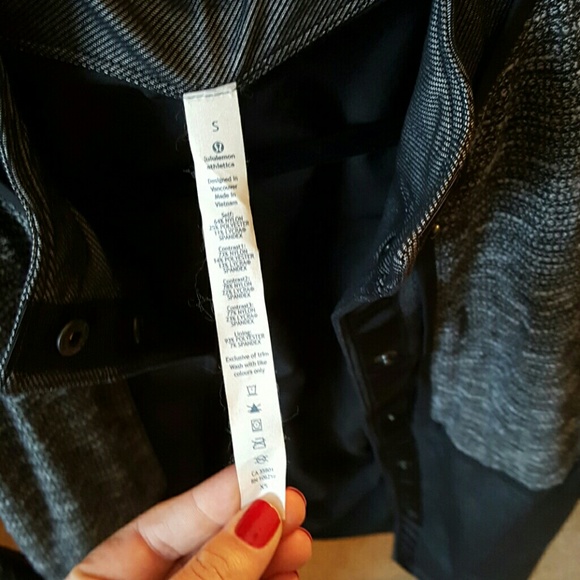 Lululemon jacket - Picture 3 of 4