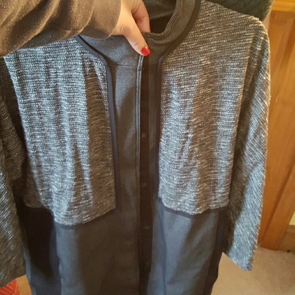 Lululemon jacket - Picture 4 of 4