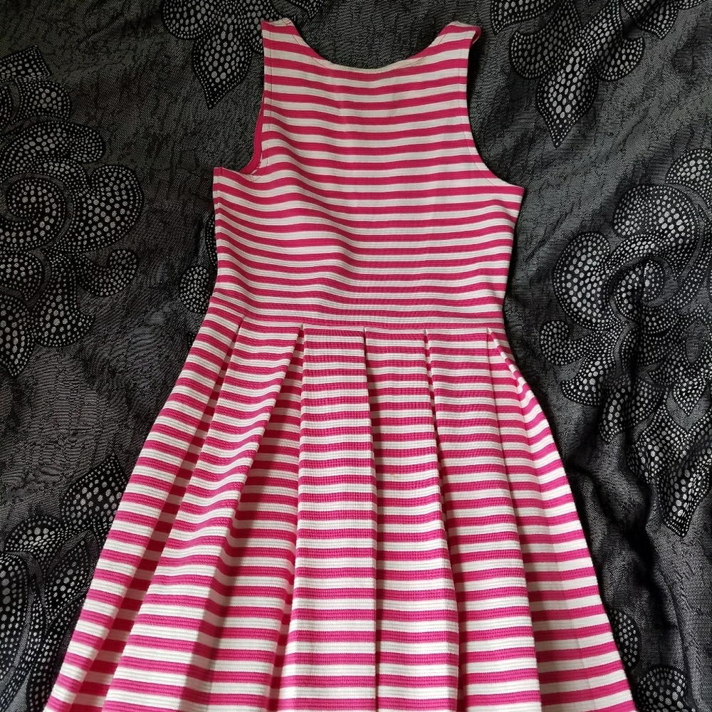 Gorgeous Dress - Picture 3 of 3