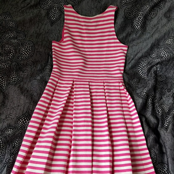 Gorgeous Dress - Picture 3 of 3