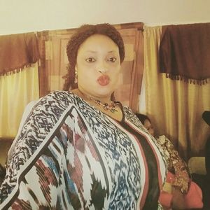 Meet your Posher, Adeola