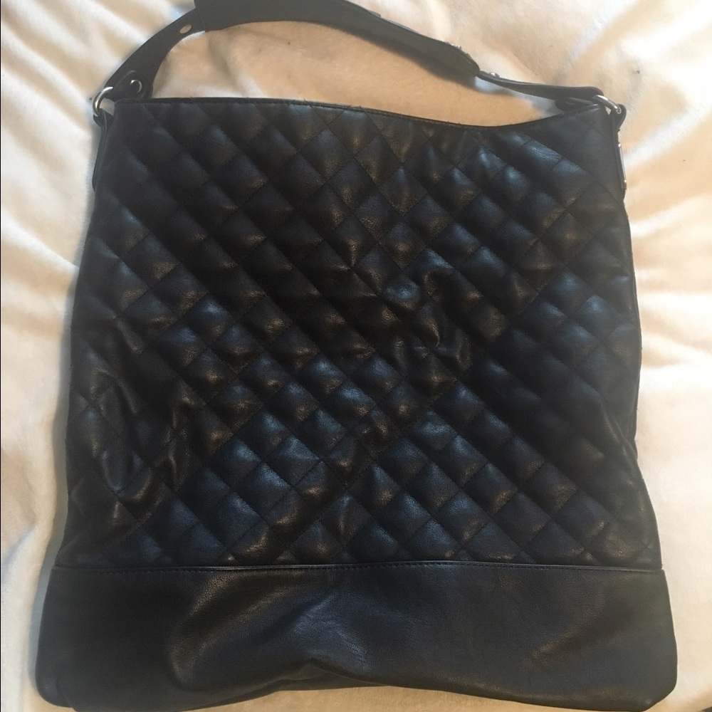 Express black quilted bag