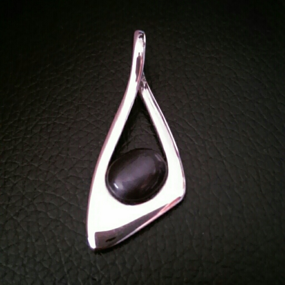 ❎🎁 BUNDLED 🎁❎ Asymmetric Silver Colored Pendant
