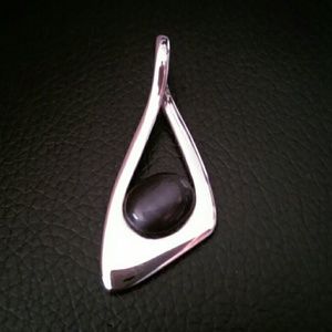 ❎🎁 BUNDLED 🎁❎ Asymmetric Silver Colored Pendant