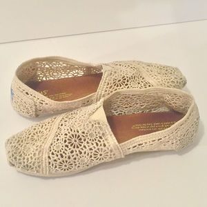 Cream colored crochet TOMS