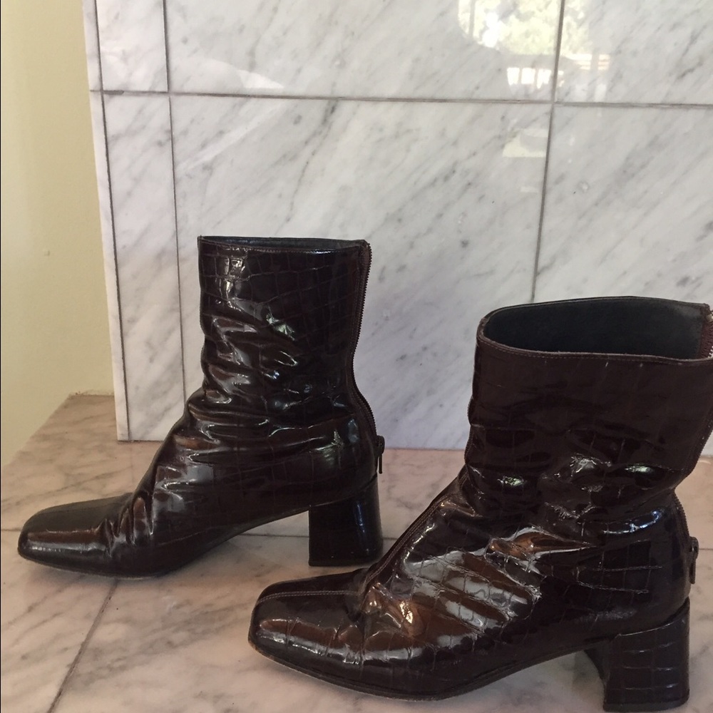 Charles David back zip ankle boots