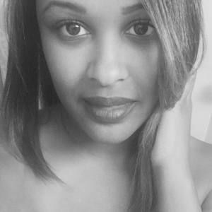 Meet your Posher, Mia