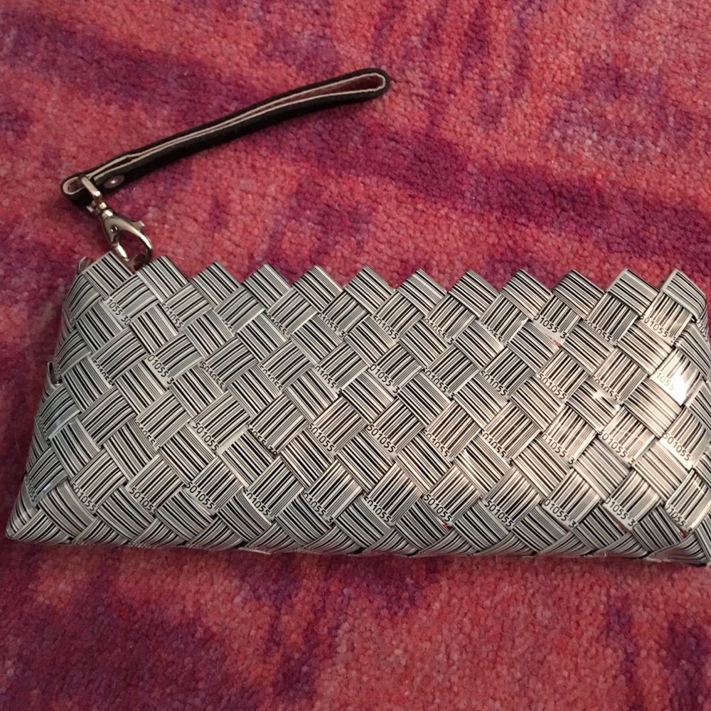 Barcode Clutch