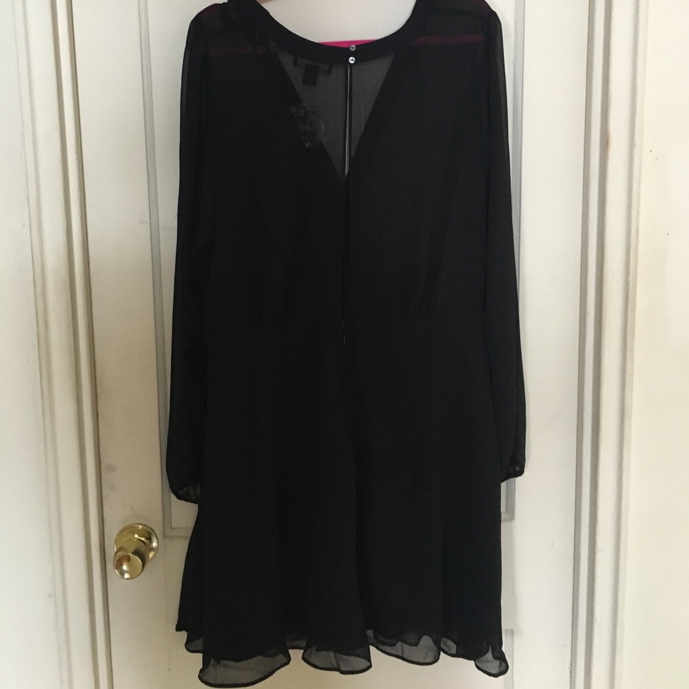 ‼️sold ‼️ size little black dress, sheer top, 3X - Picture 4 of 6