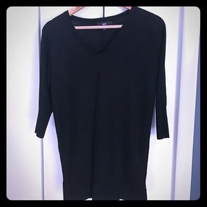Black 1/2 sleeve sweater